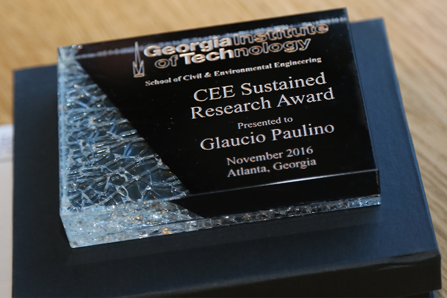 Glaucio Paulino's award (Photo: Jess Hunt-Ralston)
